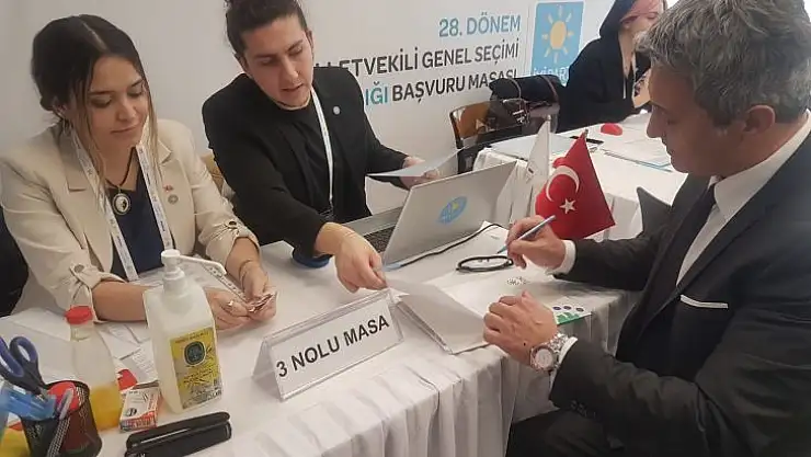 İYİ Parti Malatya Milletvekiliği aday adaylığı için Hakan Kalkan başvurusunu gerçekleştirdi.
