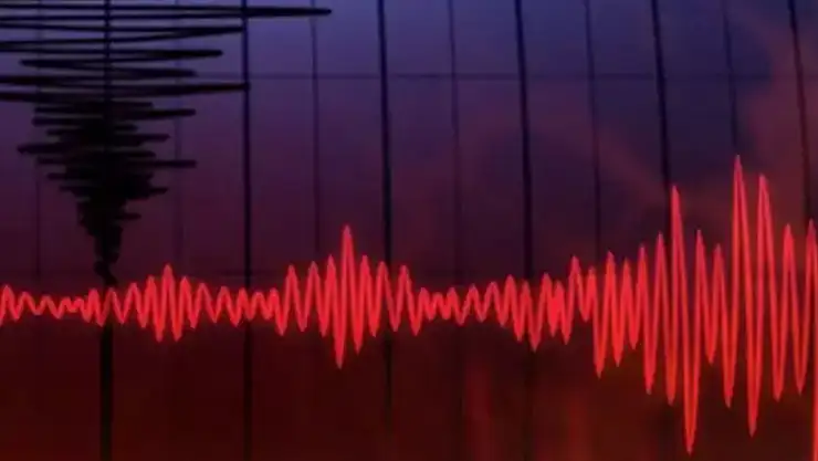 İzmir'de 3,5 büyüklüğünde deprem