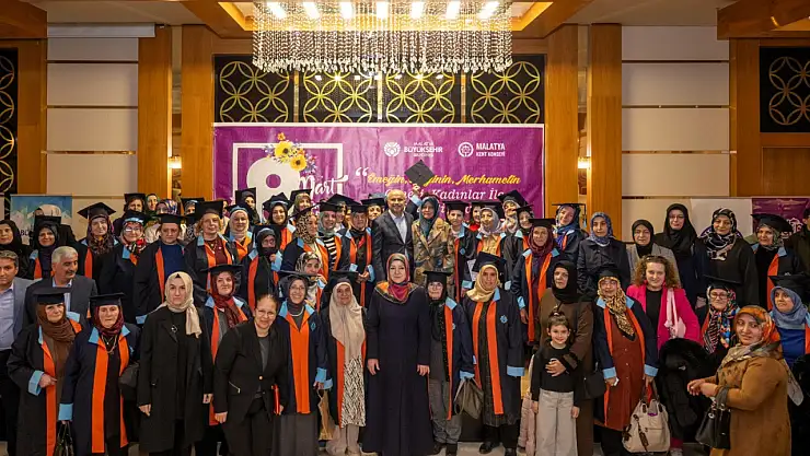 'Kadın Akademisi' Eğitim Programı Sertifika Töreni Düzenlendi
