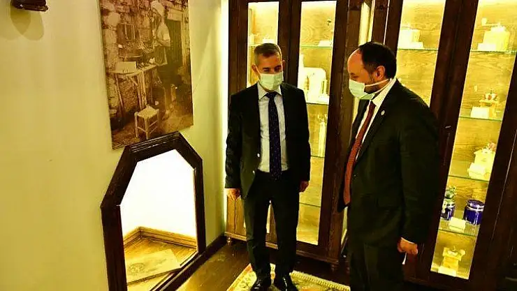 Kahve Konağını Gezdiler