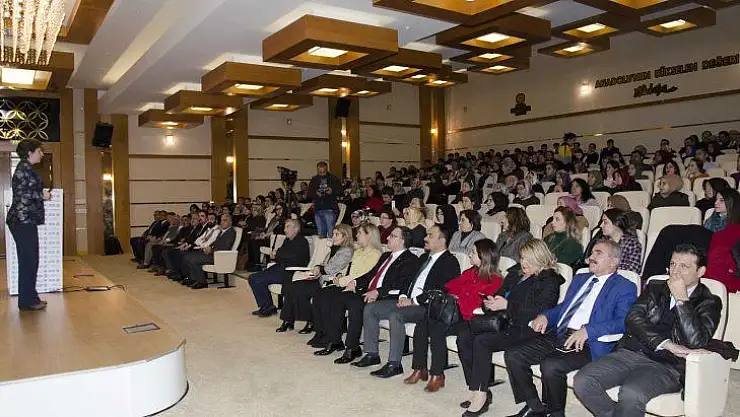 Kanserle Mücadelede Elimizde Neler Var? Konulu Konferans Yapıldı