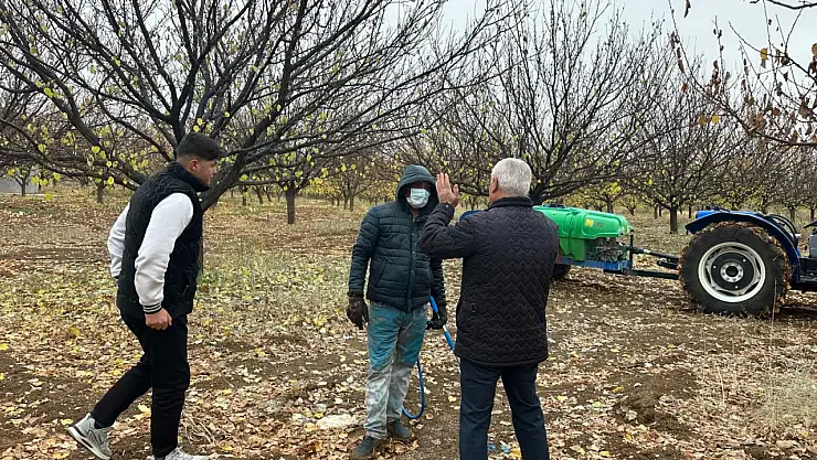 Kayısıda Sonbahar Mücadelesi Üreticilere Anlatıldı