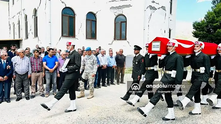 Kıbrıs gazisi memleketi Malatya'da son yolculuğuna uğurlandı