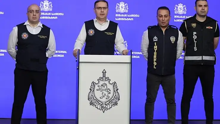 Kırmızı bültenle aranan 12 kişi Gürcistan'da yakalandı