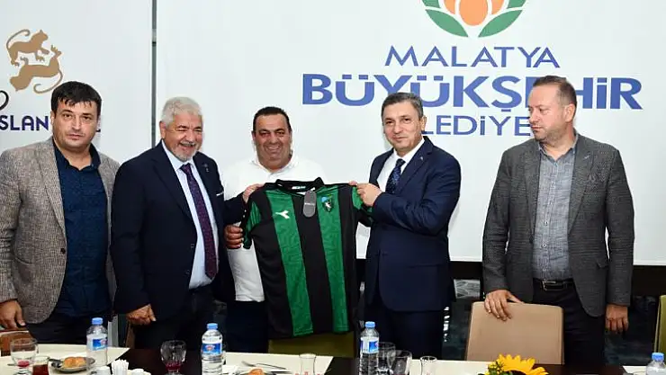Kocaeli Gazeteciler Cemiyeti Derneği Üyelerinden Malatya'ya Ziyaret