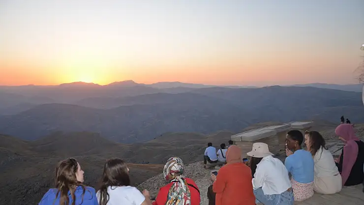 Kültürler Nemrut'ta Buluştu
