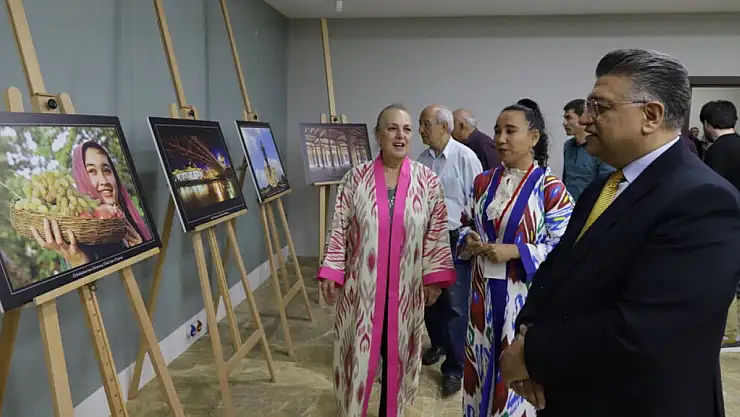 Kütahya'da 'Özbekistan'dan Bahar Nefesi' Etkinliği Gerçekleştirildi