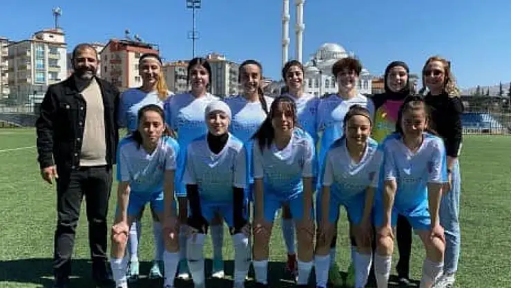 Malatya Bayanlar Spor 9 Acıyamanspor 1