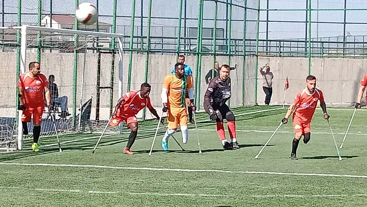 Malatya Büyükşehir Belediye Ampute Futbol Takımı Erteleme Maçında galip