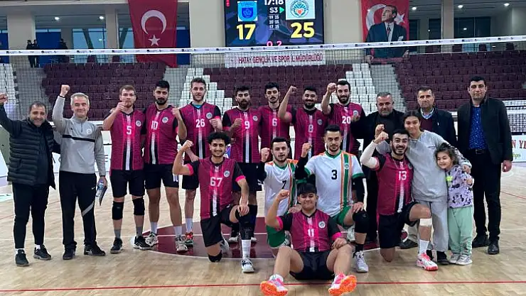Malatya Büyükşehir Belediye Voleybol Takımı 3  Hatay Üzümdalı Gençlik Spor 0