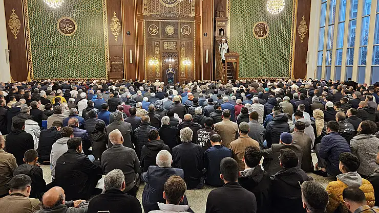 Malatya'da Bayram namazı dualarla eda edildi