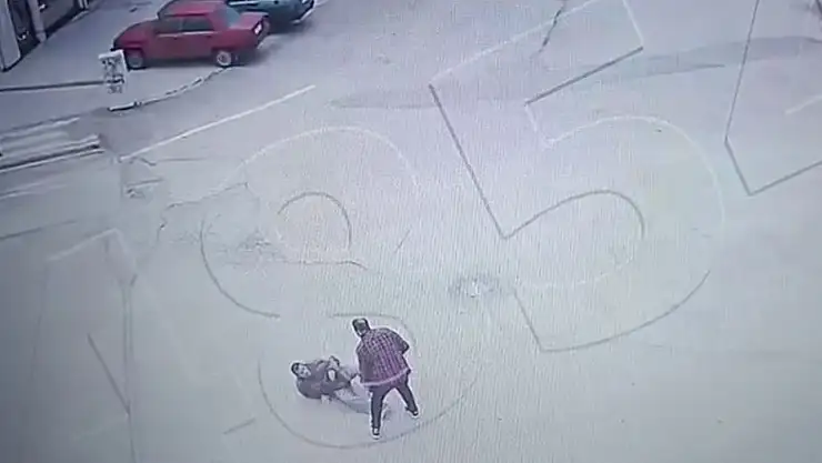 Malatya'da engelli genç sokak ortasında darp edildi