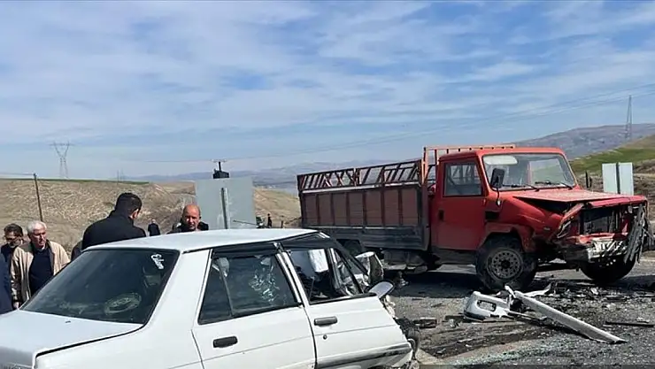 Malatya'da kamyonetle çarpışan otomobilin sürücüsü öldü