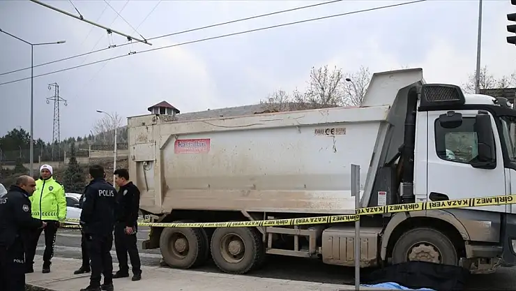Malatya'da kamyonun çarptığı yaya öldü