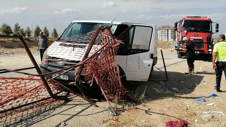 Malatya'da Panelvan Kazası: Sürücü Ağır Yaralı
