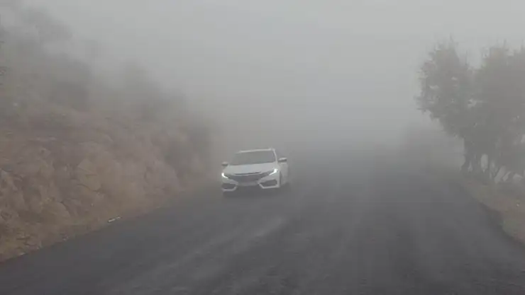 Malatya'da Sis Etkisini Artırdı: Görüş Mesafesi Yer Yer 20 Metreye Düştü