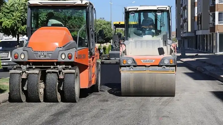 Belediye Asfalt Çalışmalarını Sürdürüyor
