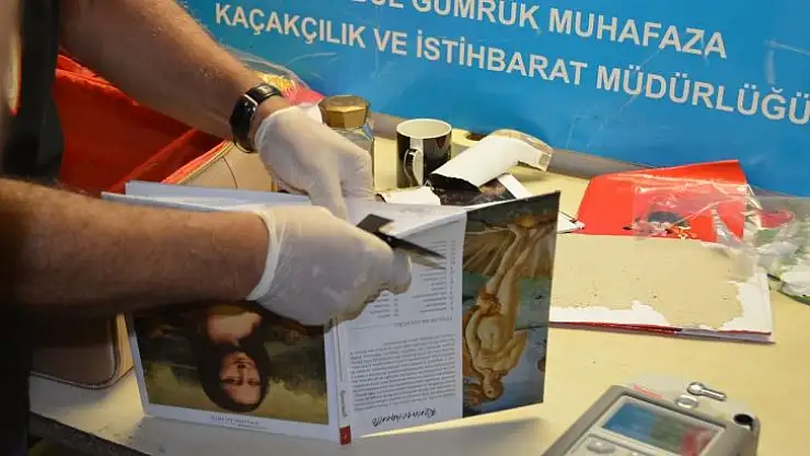 Mıckey Mouse'u Uyuşturucuya Alet Ettiler