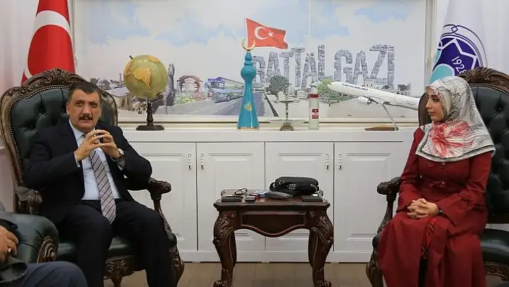 Yetimler Kervanı Derneği Yönetimi, Başkan Gürkan İle Biraraya Geldi