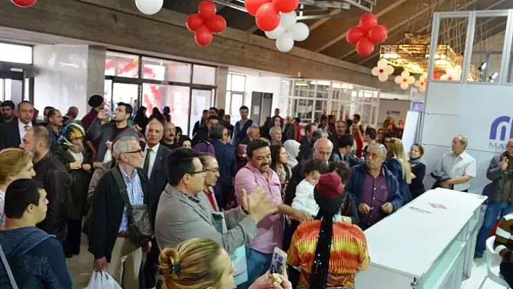 Malatyalılar Valilik Standında Hasret Giderdiler