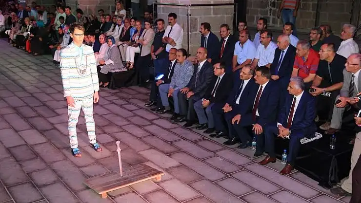 'Tarihin Işığında Moda 2. Arslantepe Defilesi' Gerçekleştirildi