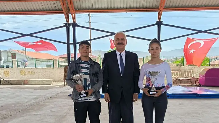 Malatya'nın ilçelerinde 19 Mayıs Atatürk'ü Anma, Gençlik ve Spor Bayramı kutlanıyor