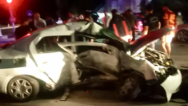 Malatya-Sivas Karayolunda Kaza: 2 Araç Çarpıştı, 3 Yaralı
