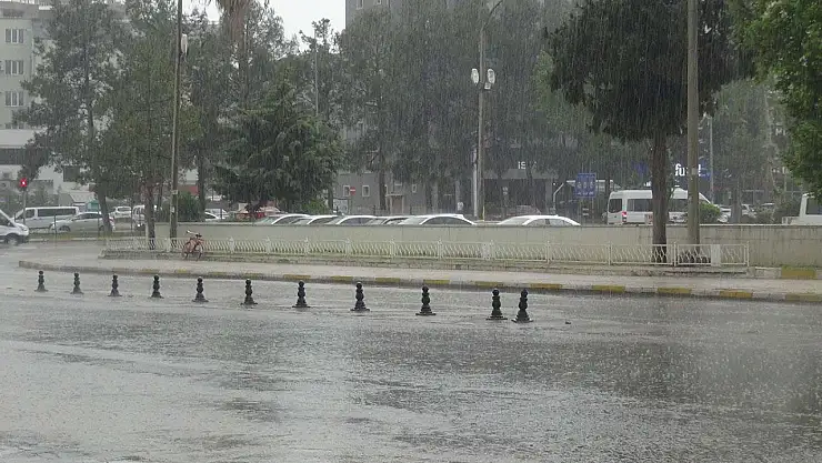 Meteoroloji'den Kuvvetli Yağış Uyarısı: Marmara'nın Doğusu ve Karadeniz'de Risk