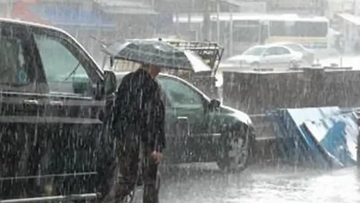 Meteoroloji uyardı: Kuvvetli yağış, fırtına ve toz taşınımı bekleniyor