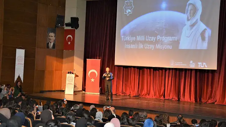 Milli Gururumuz Alper Gezeravcı Malatya'da Öğrenciler İle Buluştu
