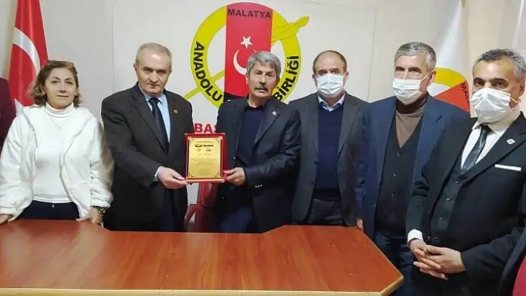 Muhtarlar Derneği Başkanından Ziyaret