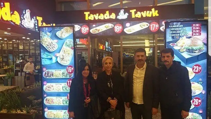 Nefis tatlar 'Tavada Tavuk'