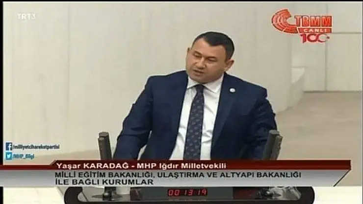 Öğretmen kadrolu olmalıdır