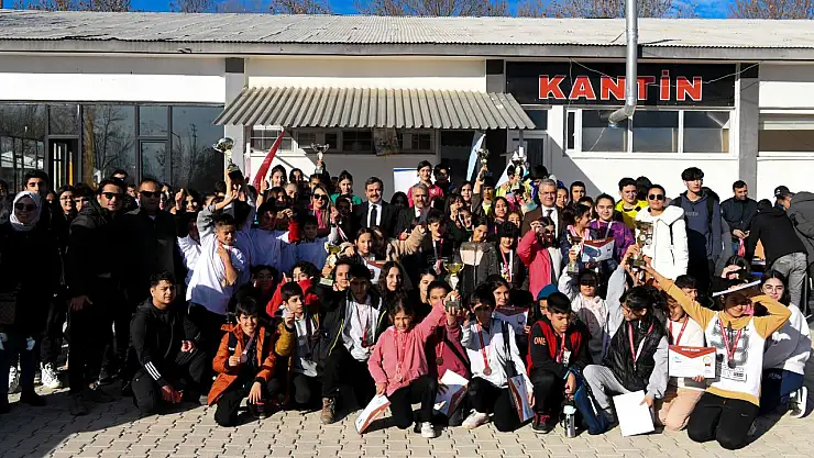 Oryantiring müsabakaları Turgut Özal Üniversitesi ev sahipliğinde gerçekleşti