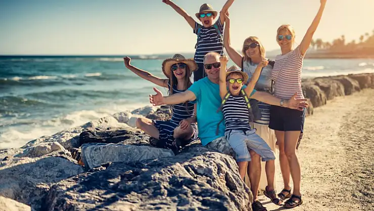 Otel ve tatil köylerinde fiyatlar el yakıyor