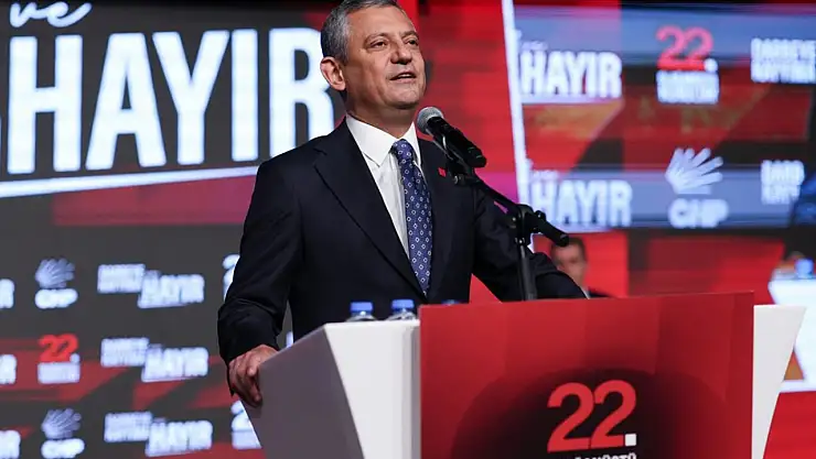 Özgür Özel, CHP 22. Olağanüstü Kurultayı'nda Yeniden Genel Başkan Seçildi