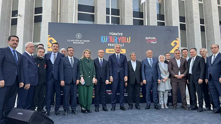 Sanatın Işığı Malatya'da Yandı: Kültür Yolu Festivali Kapılarını Açtı