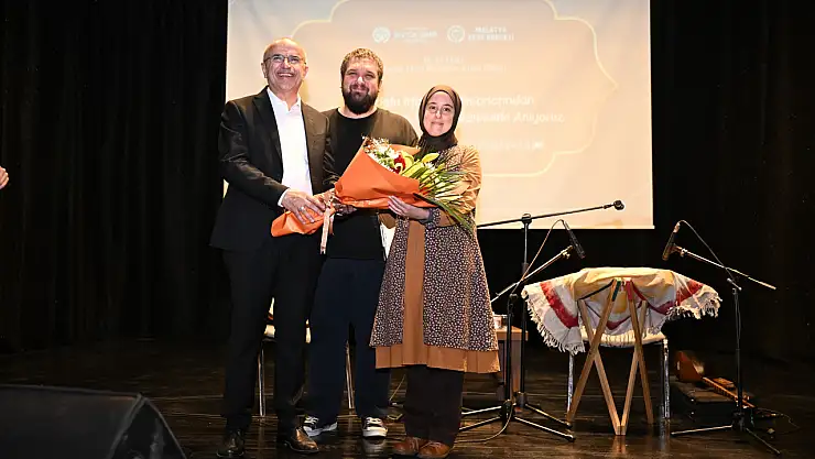 Santur Sanatçısının Niyazi-İ Mısri İlahileri Konseri Vatandaşları Büyüledi