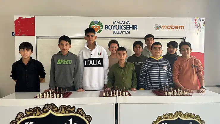 Satranç Turnuvasında Dereceye Girenler Belli Oldu