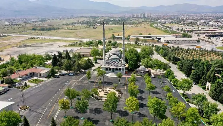 Şehir Mezarlığı İçerisindeki Yollarda Asfalt Çalışmaları Tamamlandı