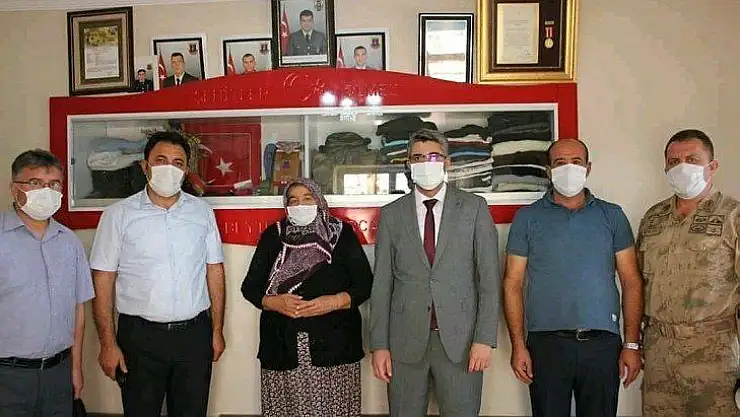 Şehit ailelerine bayram ziyareti