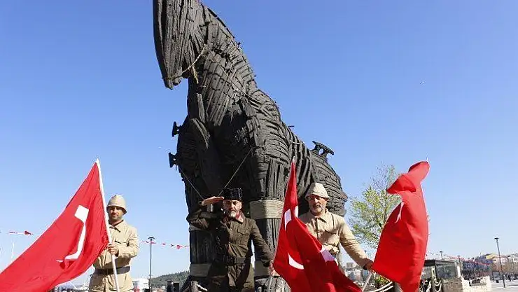 Şehitler için Çanakkale'ye yürüyen gazi torunu, Eceabat'a ulaştı