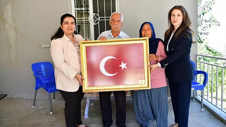 Selda Yavuz Kale İlçesindeki Depremzede Aileleri Ziyaret Etti