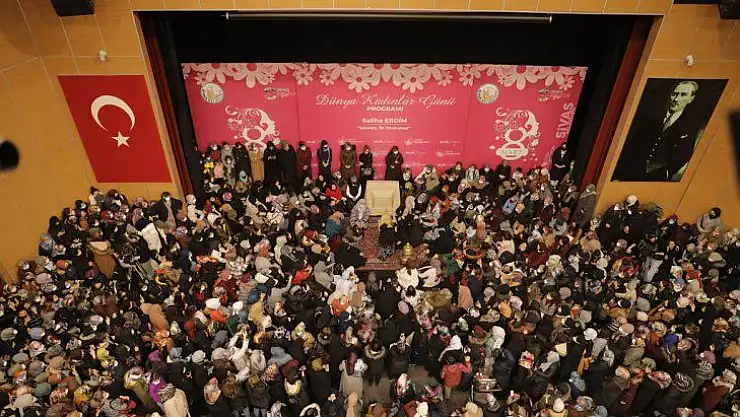 Sivas Belediyesi'nden Salona Sığmayan 8 Mart Programı…