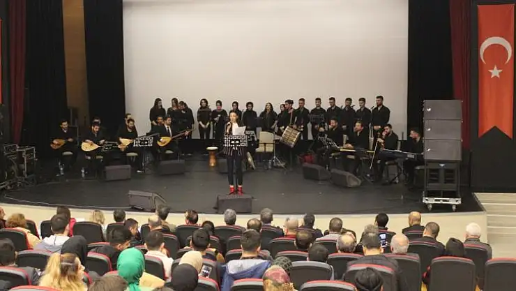 'Soğuk Kış Gecelerini Türkülerle Isıtıyoruz' adlı Türkü Gecesi Düzenlendi