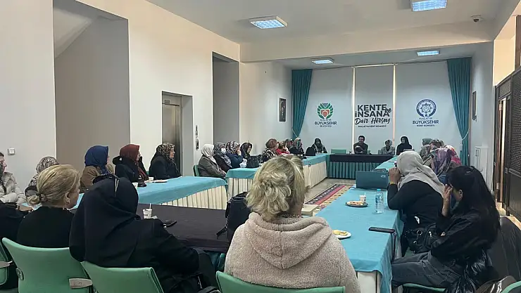 Sosyal Medya'nın Aile İlişkilerine Etkisi Konulu Program Gerçekleştirildi