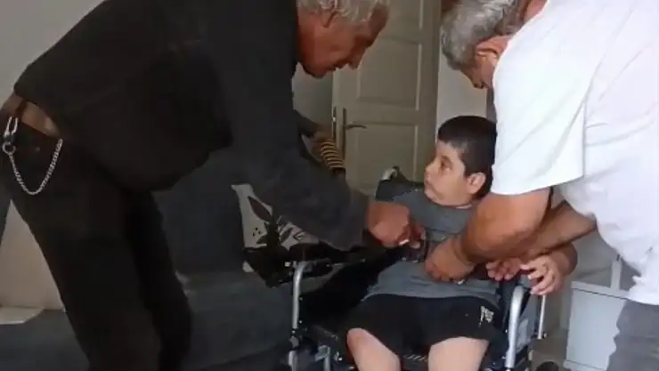 Spina Bifida Hastası Salih'e Beydağı TOKİ'den Anlamlı Destek
