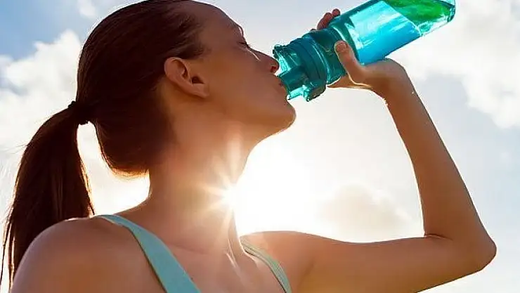 Su İçmeyi engelleyen 8 davranış