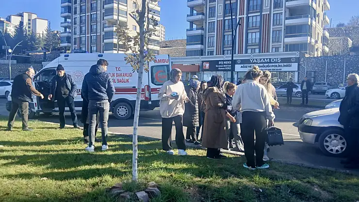 Tecde Mahallesi'nde Kaza: Hafif Ticari Araç 75 Yaşındaki Vatandaşa Çarptı