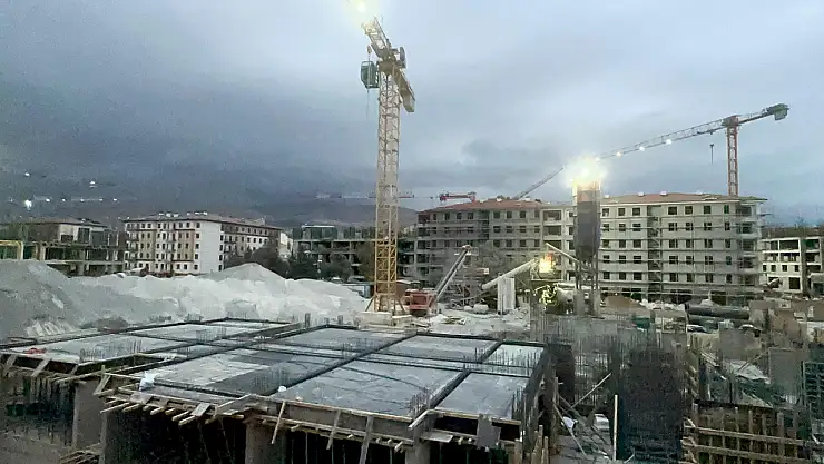 TOKİ Şantiyesinde İşçi Elektrik Akımına Kapıldı: Durumu Ağır